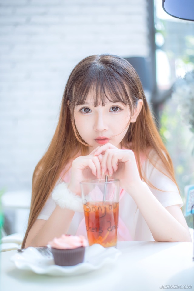 “喏！”